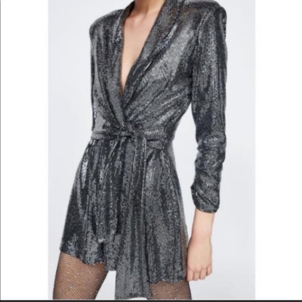 ZARA SILVER SEQUIN JUMPSUIT WITH V NECKLINE & WAIST TIE & SHOULDER PADS - MEDIUM